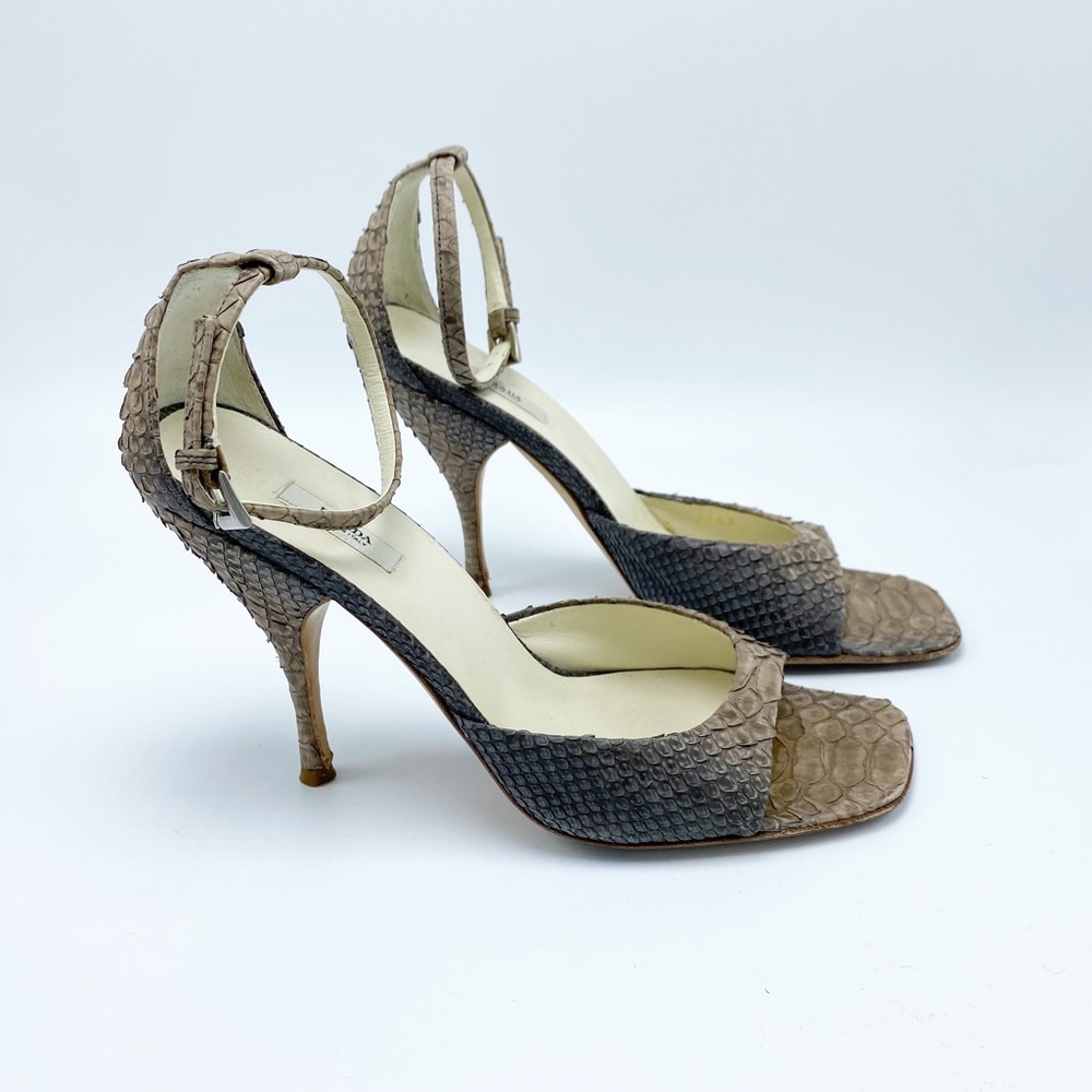 Prada 🐍 Snakeskin Square toe Sandals fits like a 36.5/ 6.5 Y2K
